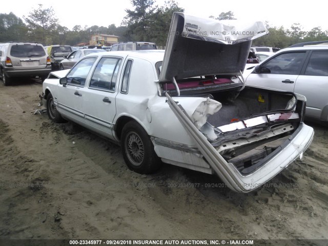 1LNLM81W7NY609111 - 1992 LINCOLN TOWN CAR EXECUTIVE WHITE photo 3