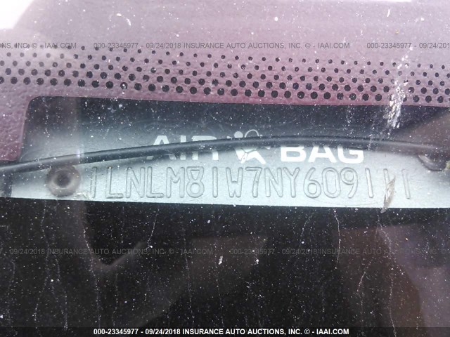 1LNLM81W7NY609111 - 1992 LINCOLN TOWN CAR EXECUTIVE WHITE photo 9