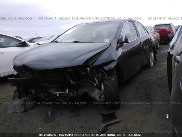 4T1BF1FK7CU053549 - 2012 TOYOTA CAMRY SE/LE/XLE შავი ფოტო 2