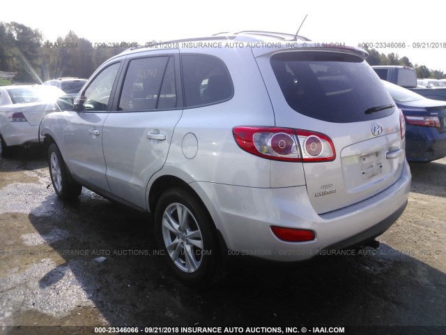 5XYZH4AG0BG021172 - 2011 HYUNDAI SANTA FE SE SILVER photo 3