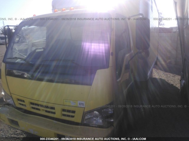 J8BC4B16777005088 - 2007 CHEVROLET TILT MASTER W4S04  YELLOW photo 2