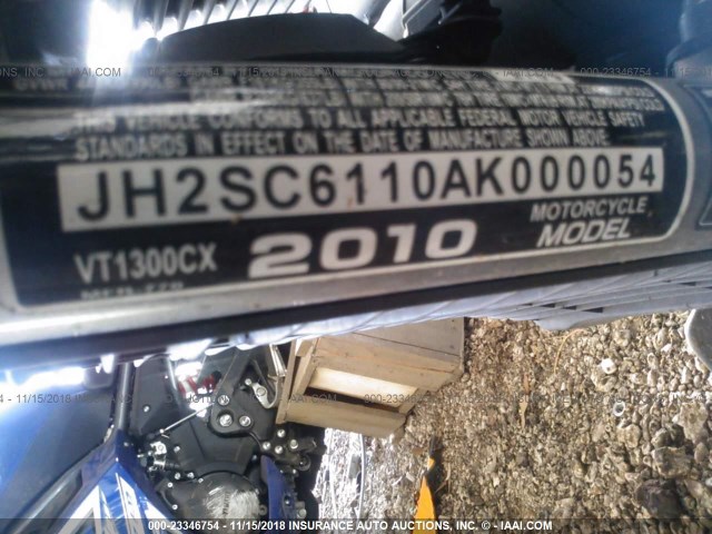 JH2SC6110AK000054 - 2010 HONDA VT1300 CX SILVER photo 10