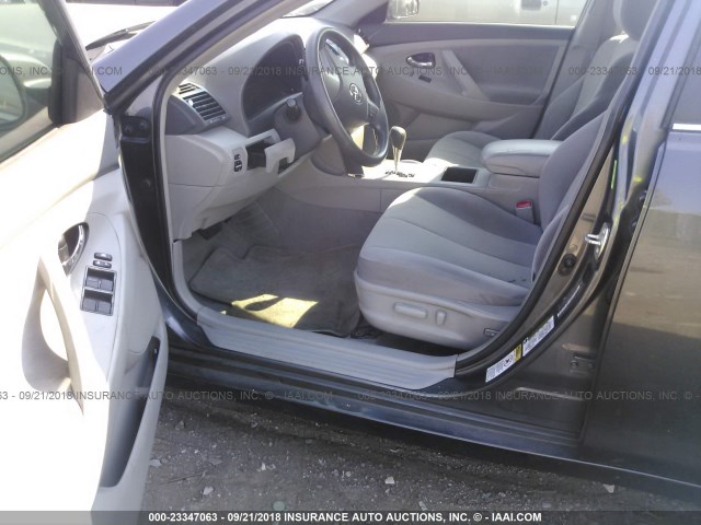 4T1BE46K77U177606 - 2007 TOYOTA CAMRY NEW GENERAT CE/LE/XLE/SE GRAY photo 5