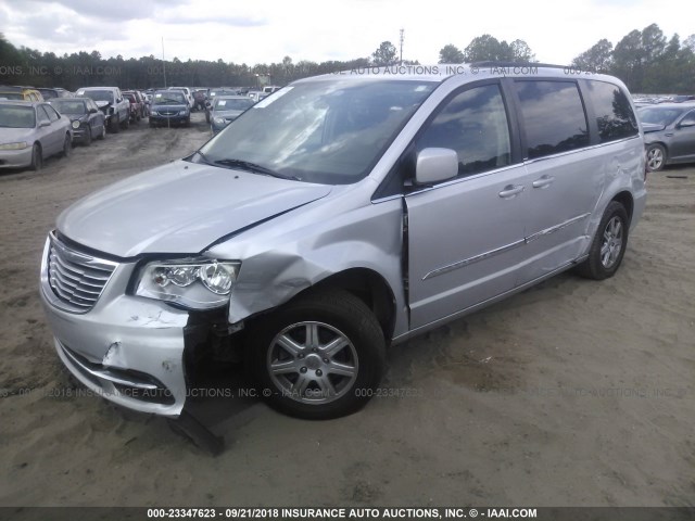 2C4RC1BG6CR251498 - 2012 CHRYSLER TOWN & COUNTRY TOURING SILVER photo 2