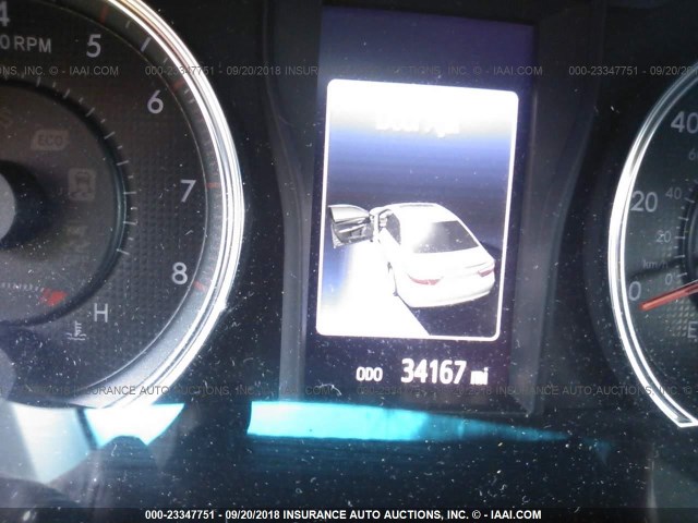 4T1BF1FK6HU663174 - 2017 TOYOTA CAMRY LE/XLE/SE/XSE WHITE photo 7