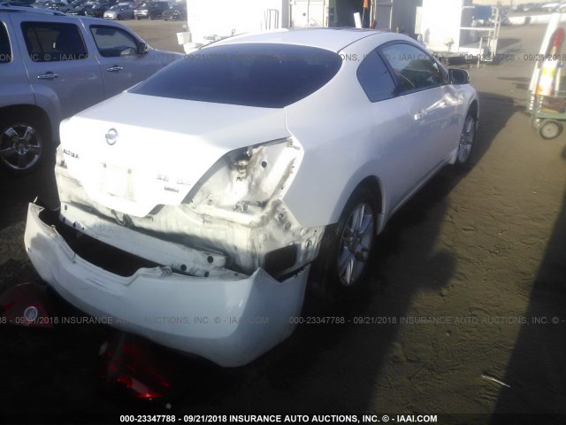 1N4BL24E58C227069 - 2008 NISSAN ALTIMA 3.5SE WHITE photo 4