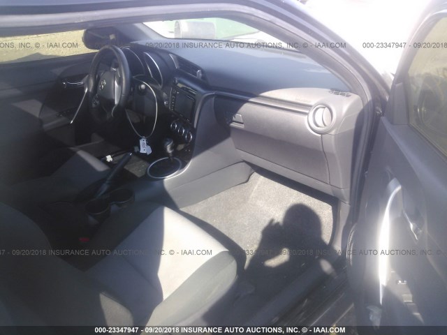 JTKJF5C74GJ021536 - 2016 TOYOTA SCION TC 黑色 照片 5