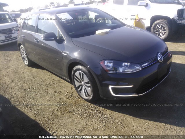 WVWKP7AU8GW916396 - 2016 VOLKSWAGEN E-GOLF SE GRAY photo 1