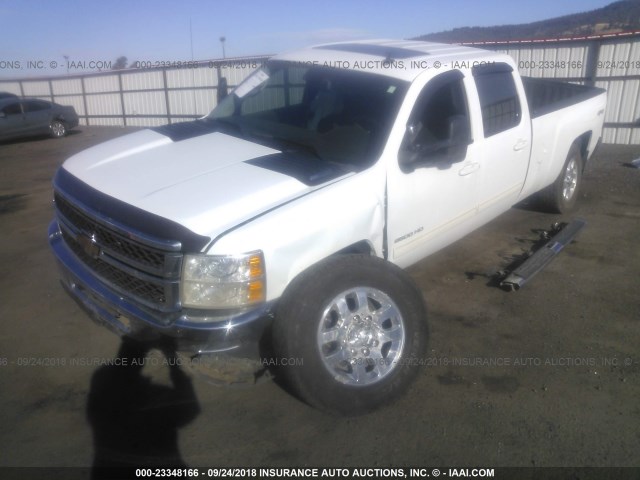 1GC1KYE86EF102399 - 2014 CHEVROLET SILVERADO K2500 HEAVY DUTY LTZ WHITE photo 2