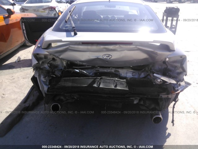 KMHHM65D94U108214 - 2004 HYUNDAI TIBURON SILVER photo 6