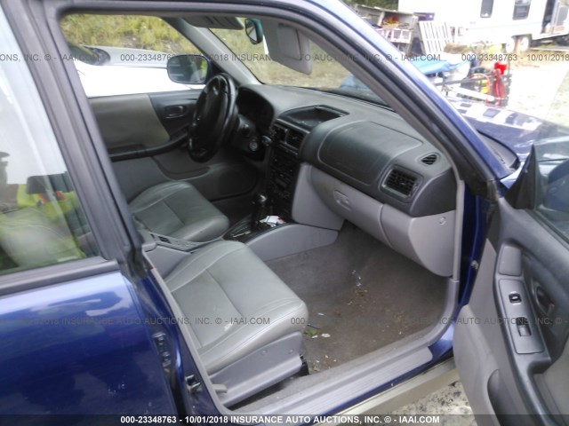 JF1SF65501H725606 - 2001 SUBARU FORESTER S BLUE photo 5