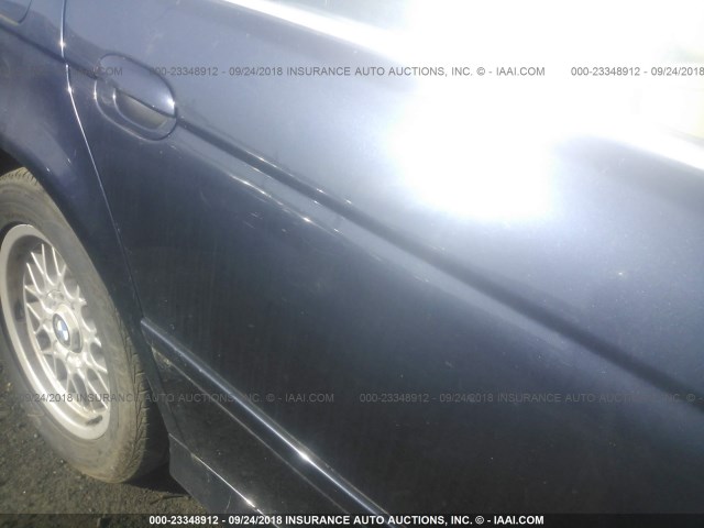 WBADT43401GF55215 - 2001 BMW 525 I AUTOMATIC BLUE photo 6