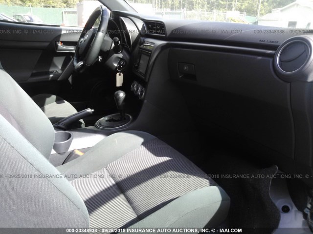 JTKJF5C71C3028958 - 2012 TOYOTA SCION TC 银色 照片 5