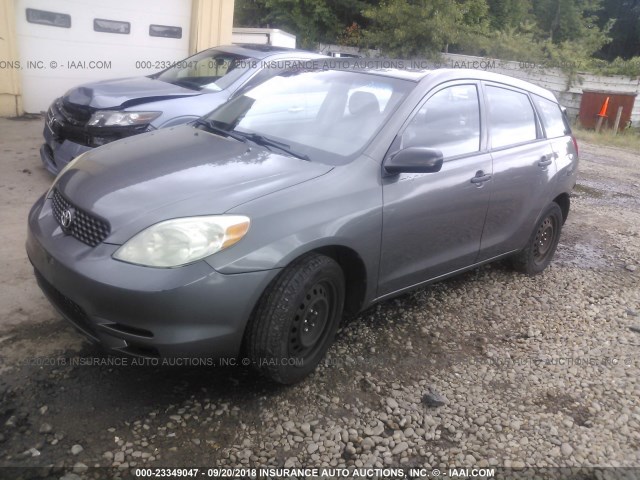 2T1KR32E44C254833 - 2004 TOYOTA COROLLA MATRIX XR GRAY photo 2