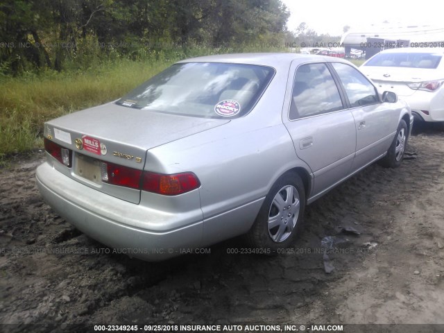 4T1BG22K21U036924 - 2001 TOYOTA CAMRY CE/LE/XLE 银色 照片 4