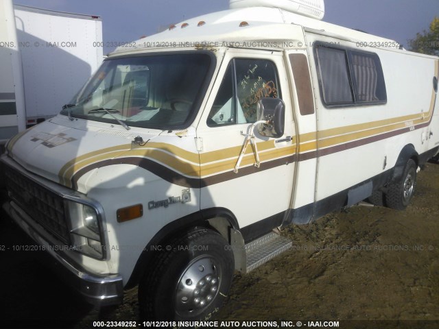 2GBJG31M0B4159243 - 1981 CHEVROLET G30 BEIGE photo 2