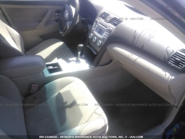 4T1BE46KX9U323290 - 2009 TOYOTA CAMRY SE/LE/XLE შავი ფოტო 5