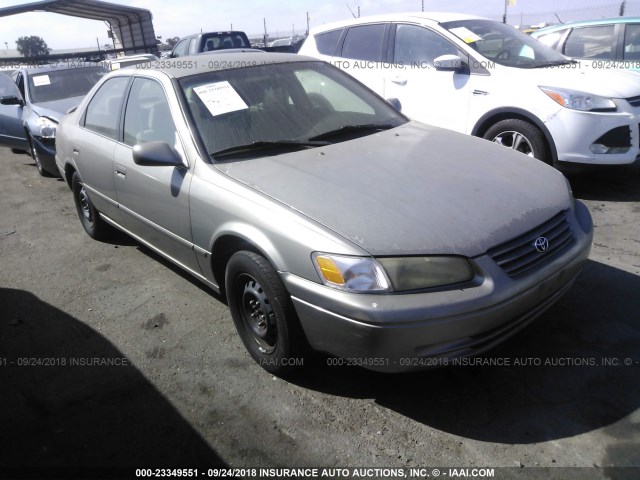 JT2BG22K6W0228617 - 1998 TOYOTA CAMRY CE/LE/XLE 灰色 照片 1
