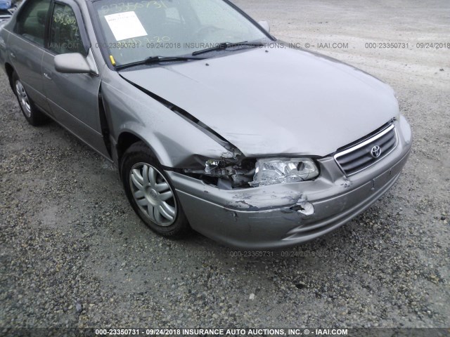 4T1BG22K71U115442 - 2001 TOYOTA CAMRY CE/LE/XLE 灰色 照片 6