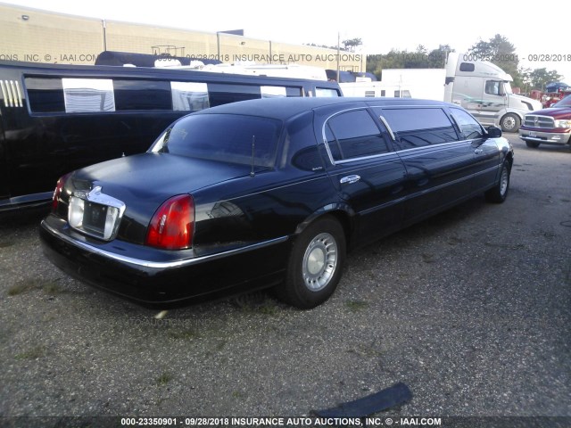 1L1FM81W82Y603389 - 2002 LINCOLN TOWN CAR EXECUTIVE BLACK photo 4