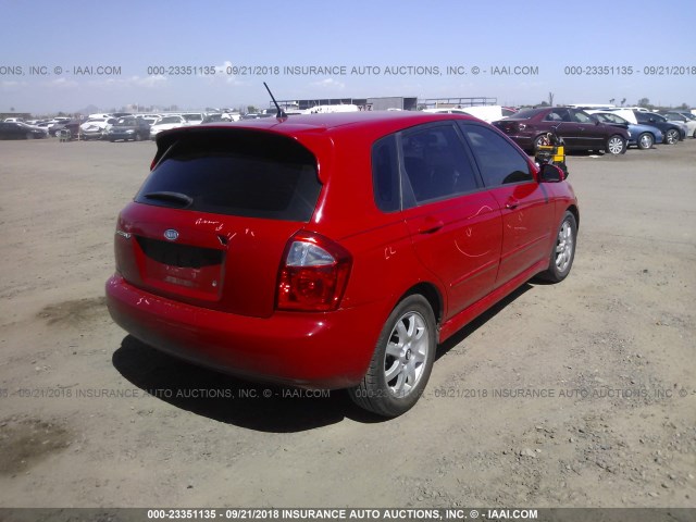 KNAFE162955106335 - 2005 KIA SPECTRA5 RED photo 4