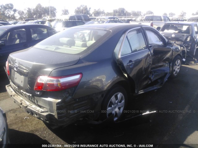4T4BE46K09R052018 - 2009 TOYOTA CAMRY SE/LE/XLE GRAY photo 4
