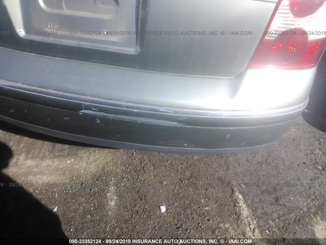 WVWRH63B02P120746 - 2002 VOLKSWAGEN PASSAT GLX 绿色 照片 6