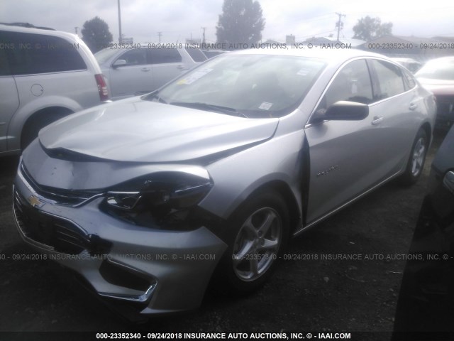 1G1ZB5STXHF255259 - 2017 CHEVROLET MALIBU LS 银色 照片 2