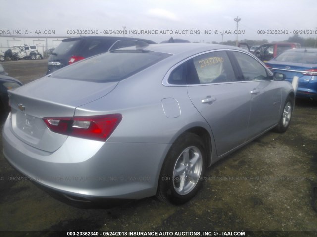 1G1ZB5STXHF255259 - 2017 CHEVROLET MALIBU LS 银色 照片 4