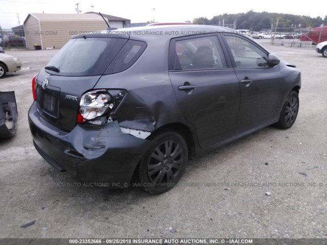2T1KU4EE8BC542142 - 2011 TOYOTA COROLLA MATRIX  GRAY photo 4
