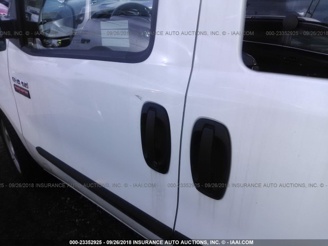 ZFBERFAB3H6G55024 - 2017 RAM PROMASTER CITY  WHITE photo 6