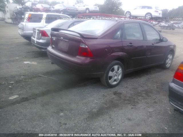 1FAHP34N57W179526 - 2007 FORD FOCUS ZX4/S/SE/SES Бордовый фото 4