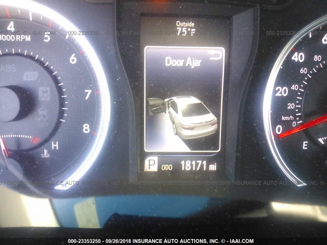 4T1BF1FK5HU409102 - 2017 TOYOTA CAMRY LE/XLE/SE/XSE SILVER photo 7