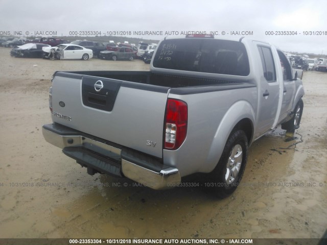 1N6AD0ER3BC422472 - 2011 NISSAN FRONTIER S/SV/SL/PRO-4X SILVER photo 4