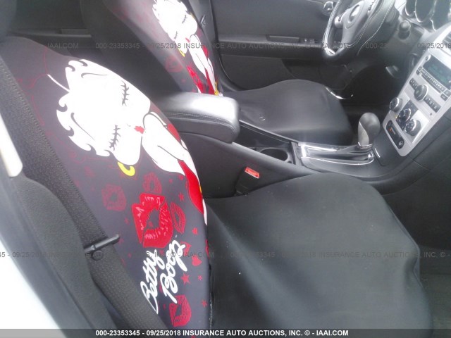 1G1ZC5E06AF185814 - 2010 CHEVROLET MALIBU 1LT WHITE photo 5