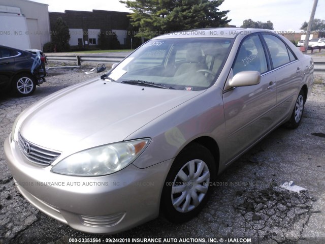 4T1BE32K55U532415 - 2005 TOYOTA CAMRY LE/XLE/SE Bej foto 2