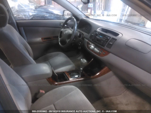 4T1BE30K03U658617 - 2003 TOYOTA CAMRY LE/XLE/SE Mavi foto 5