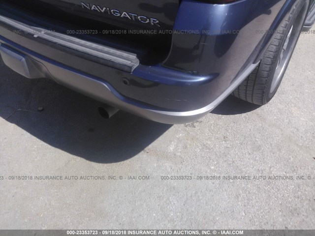 5LMFU27RX4LJ21680 - 2004 LINCOLN NAVIGATOR Blau Foto 6