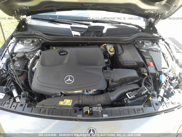 WDCTG4EB6JJ468699 - 2018 MERCEDES-BENZ GLA 250 GRAY photo 10