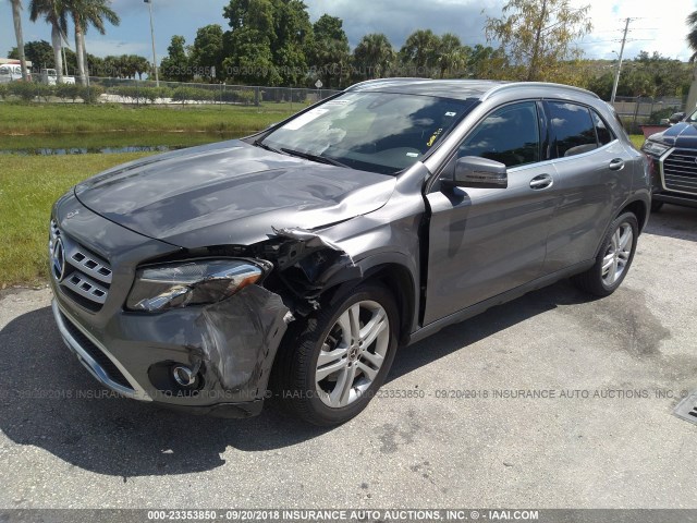 WDCTG4EB6JJ468699 - 2018 MERCEDES-BENZ GLA 250 GRAY photo 2