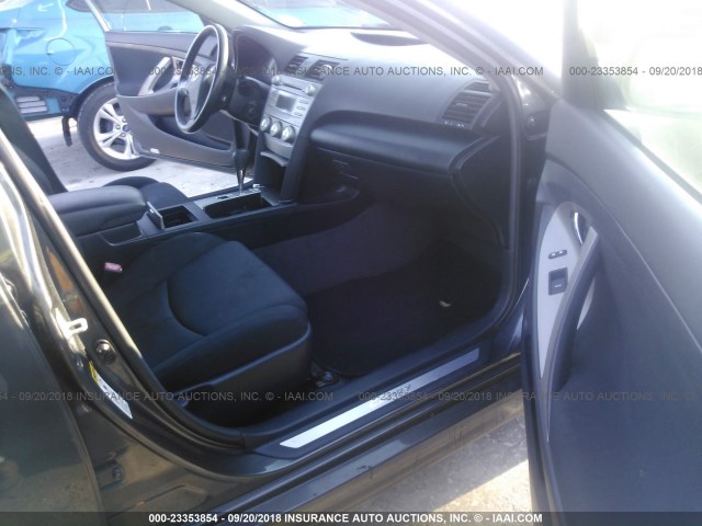4T1BF3EK0AU069862 - 2010 TOYOTA CAMRY SE/LE/XLE GRAY photo 5