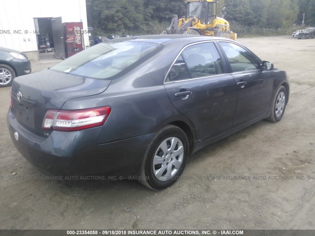 4T4BF3EK4AR065769 - 2010 TOYOTA CAMRY SE/LE/XLE ნაცრისფერი ფოტო 4