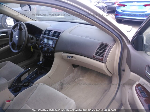 1HGCM56197A063067 - 2007 HONDA ACCORD VALUE GOLD photo 5