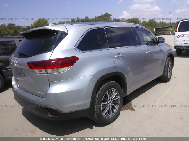 5TDJZRFH2HS522763 - 2017 TOYOTA HIGHLANDER SE/XLE SILVER photo 4