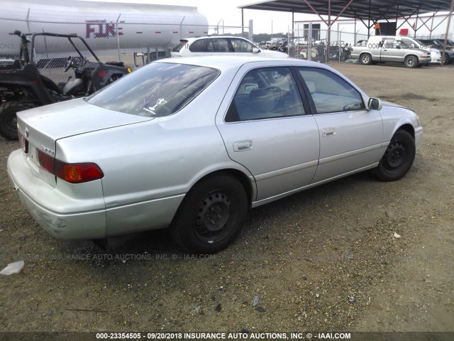 4T1BG22K91U841724 - 2001 TOYOTA CAMRY CE/LE/XLE 银色 照片 4