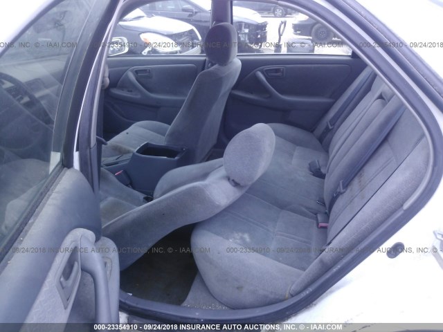 JT2BG22K9V0027535 - 1997 TOYOTA CAMRY LE/XLE WHITE photo 8