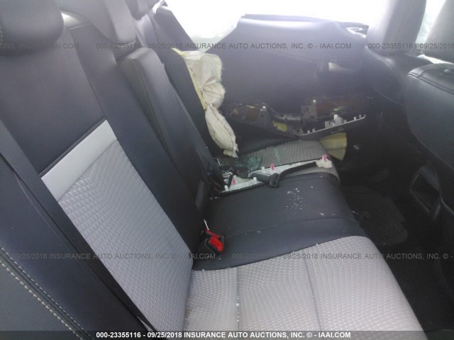 4T1BF1FK3DU684252 - 2013 TOYOTA CAMRY L/SE/LE/XLE ნაცრისფერი ფოტო 8