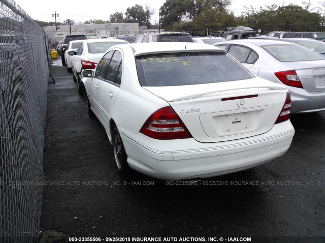 WDBRF52H36F746467 - 2006 MERCEDES-BENZ C GENERATION 2006 230 WHITE photo 3