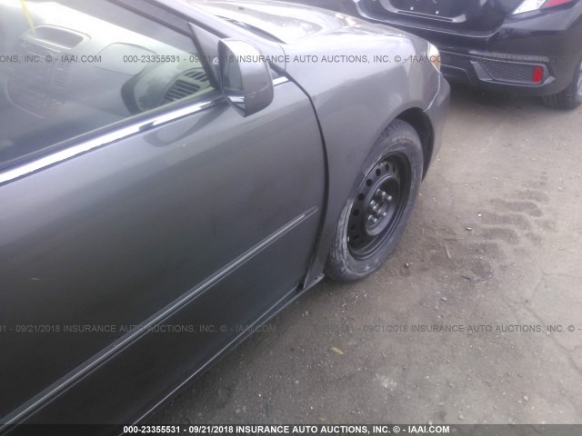 4T1BE30KX3U769580 - 2003 TOYOTA CAMRY LE/XLE/SE Сұр фото 6