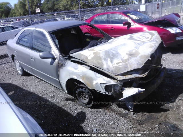 4T1BG22K3XU465059 - 1999 TOYOTA CAMRY CE/LE/XLE 银色 照片 1